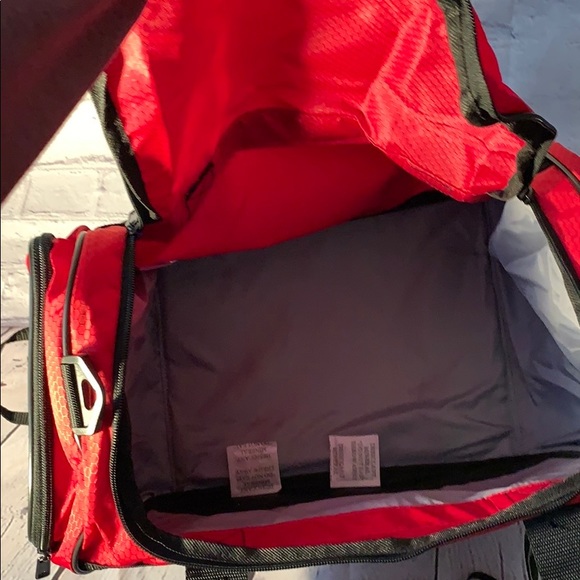 Adidas duffel bag NWT - Picture 6 of 8